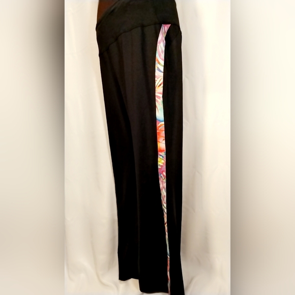 Rainbow Brand Long Yoga pants with back pocket and breathable mesh panel fabric - Picture 9 of 12